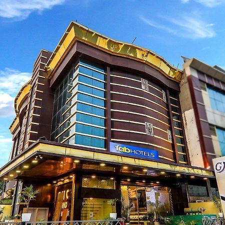 Fabhotel Gmc Grand Lucknow Exterior photo